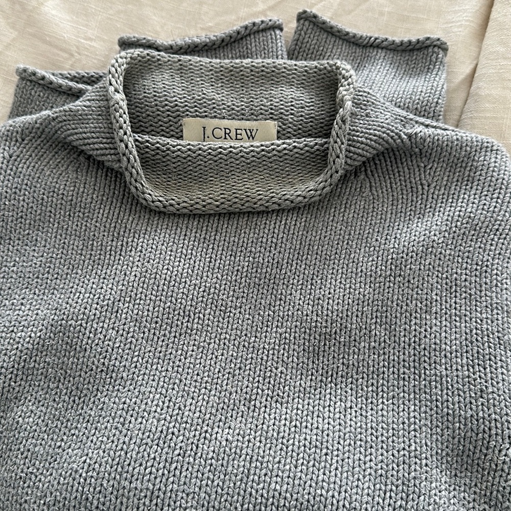 J. Crew Turtleneck/Rollneck Sweater in Gray, S